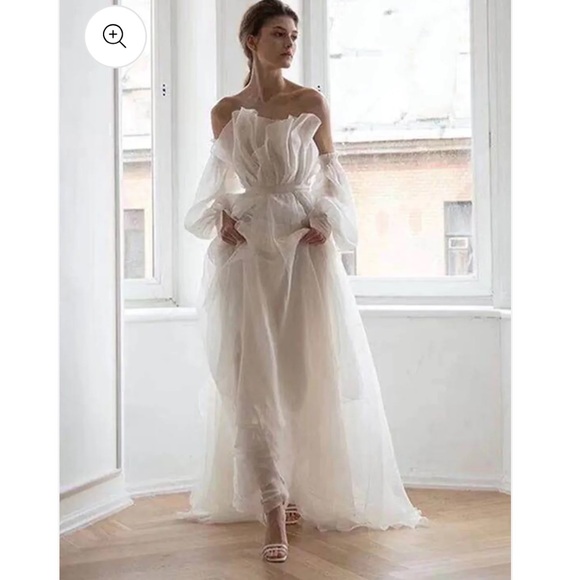 Elegant Off-Shoulder White Gown - Picture 1 of 5